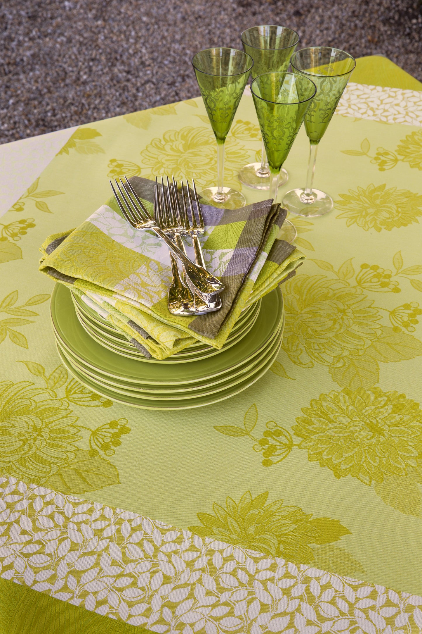 Table Runner - Parfums de Bagatelle - Freesia - 100% Cotton